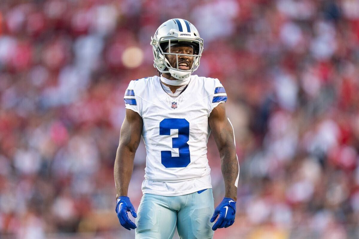 Brandin Cooks Signed Dallas Cowboys Home Jersey / Veteran Wide Receiver (JSA)