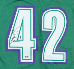 Vin Baker Signed Milwaukee Bucks Jersey (PSA) 1993 1st Round Pick #8 Overall