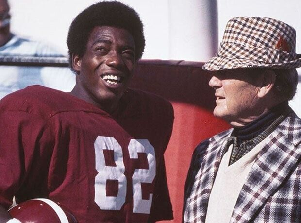 Ozzie Newsome Signed Alabama Crimson Tide Jersey (Beckett) Browns 1st Rd Pk 1978