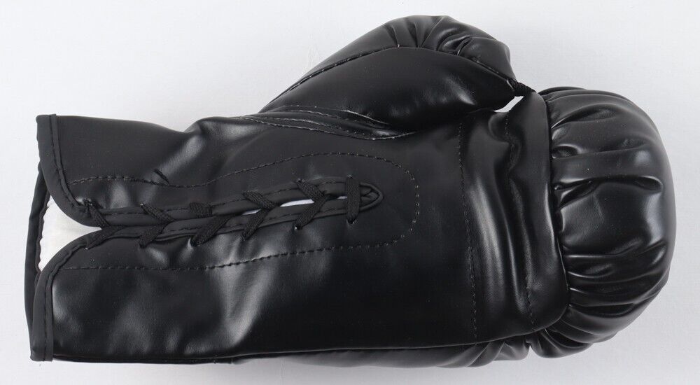 Thomas Hearns Signed Everlast Black Boxing Glove "Hitman" (Beckett COA) 61-5 Rrd