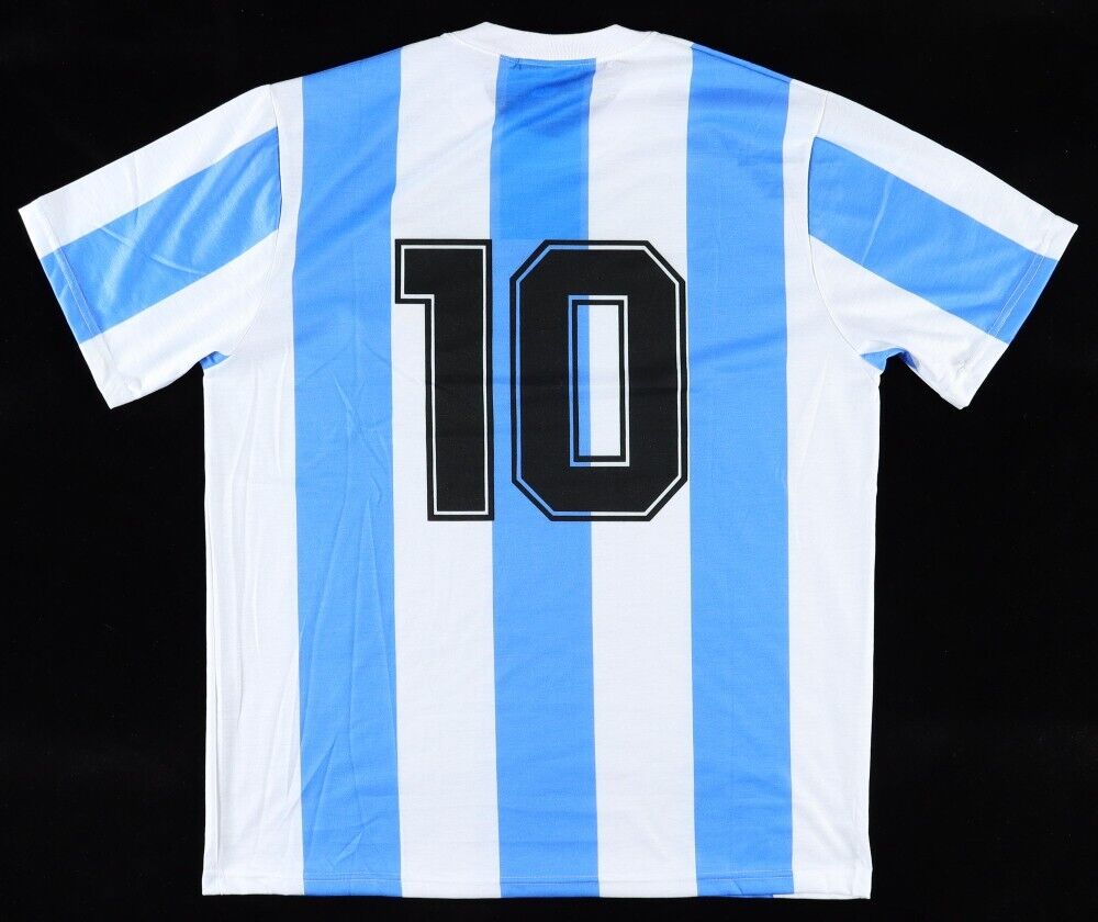 Mario Kempes Signed Argentina National Team Jersey (JSA COA) World Cup Champion
