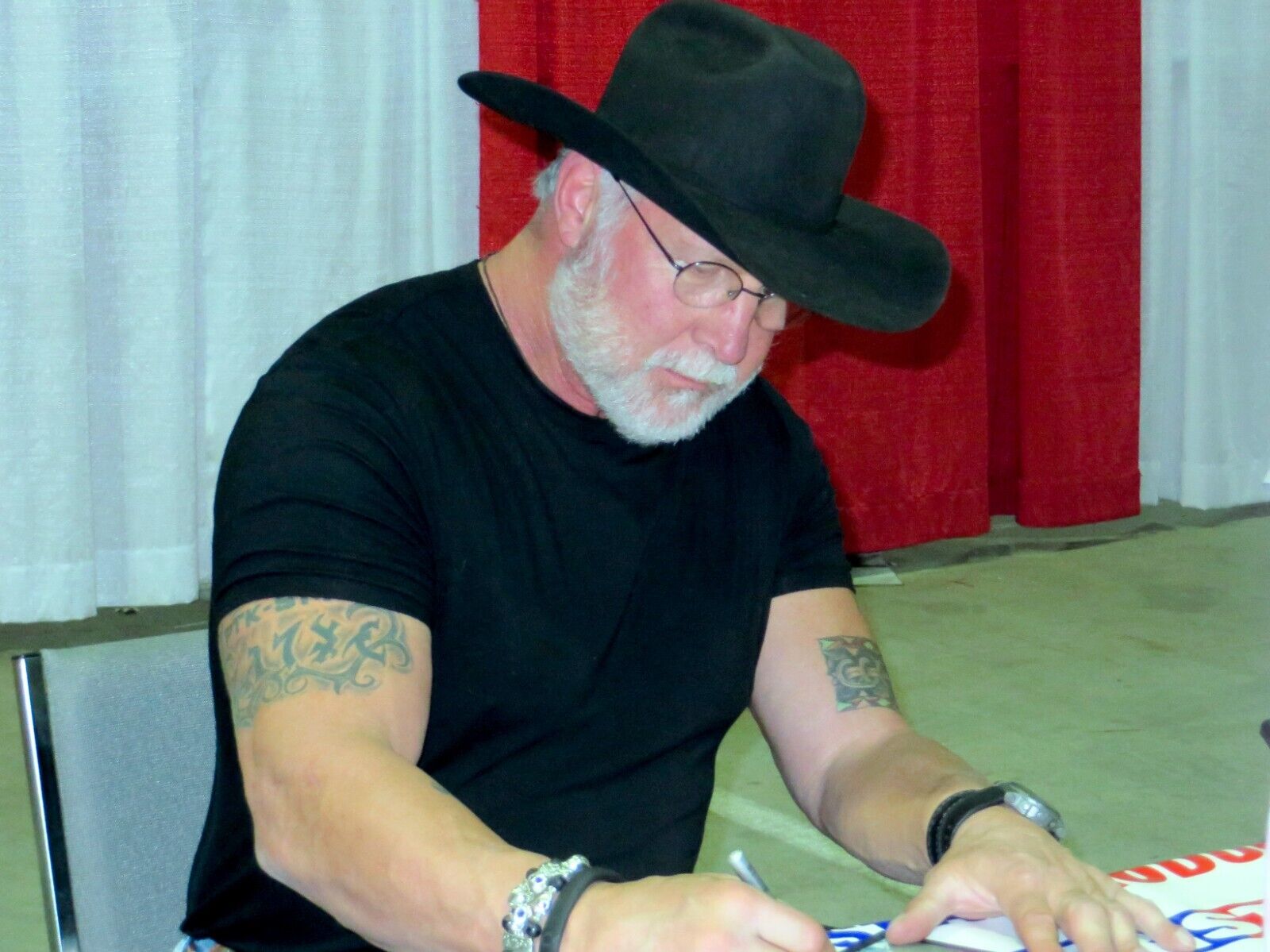 Randy White Signed Cowboys America's Team Jersey Inscribed "HOF 94" (JSA COA)