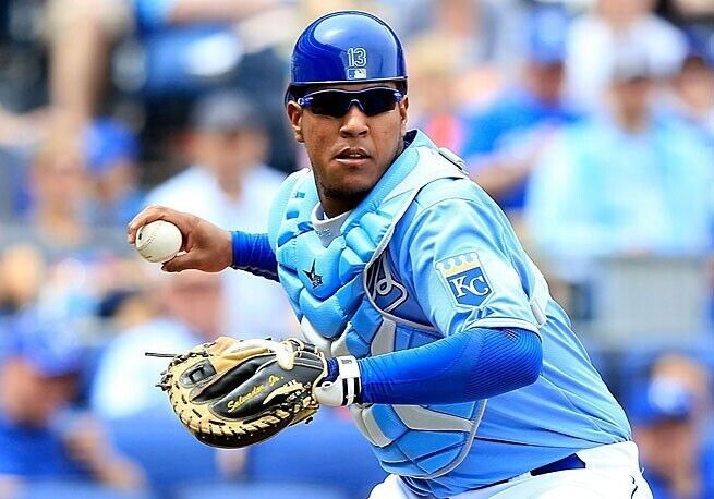 Salvador Perez Signed Royals Blue Jersey (Beckett) Kansas City 8xAllStar Catcher