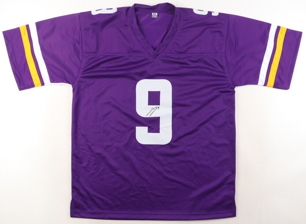 J J McCarthy Twice Signed Minnesota Vikings Jersey (Beckett) Front and Back