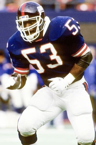 Harry Carson Signed New York Giants Jersey (Beckett) 1986 Super Bowl Champion