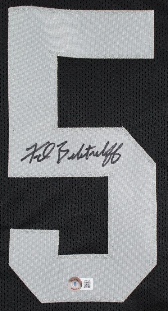 Fred Biletnikoff Signed Oakland Raiders Jersey (Beckett) #1 Receiver 1965–1978