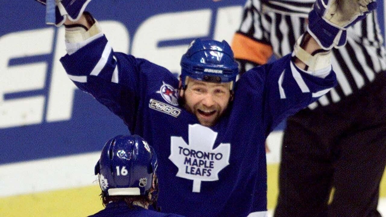 Wendel Clark Signed Toronto Maple Leafs Jersey (JSA COA) #1 Pick 1985 NHL Draft