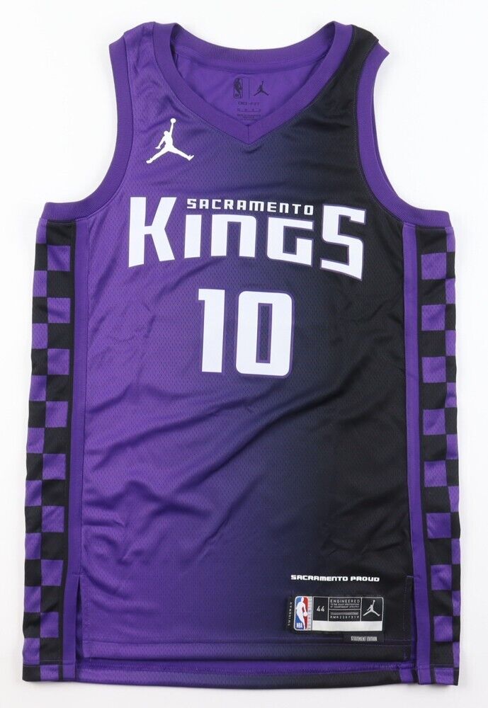 Domantas Sabonis Signed Sacramento Kings Jersey (Beckett) #11 Pck 2016 NBA Draft