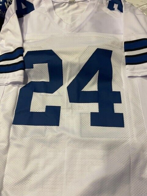 Marion Barber Signed Dallas Cowboy Jersey (Beckett) Passed Away June 1st 2022