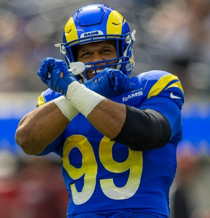 Aaron Donald Signed Los Angeles Rams Jersey (Beckett) 7xPro Bowl / Defensive End