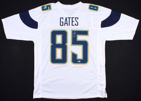 Antonio Gates Signed San Diego Chargers Jersey (Beckett COA) 8×Pro Bowl T.E.