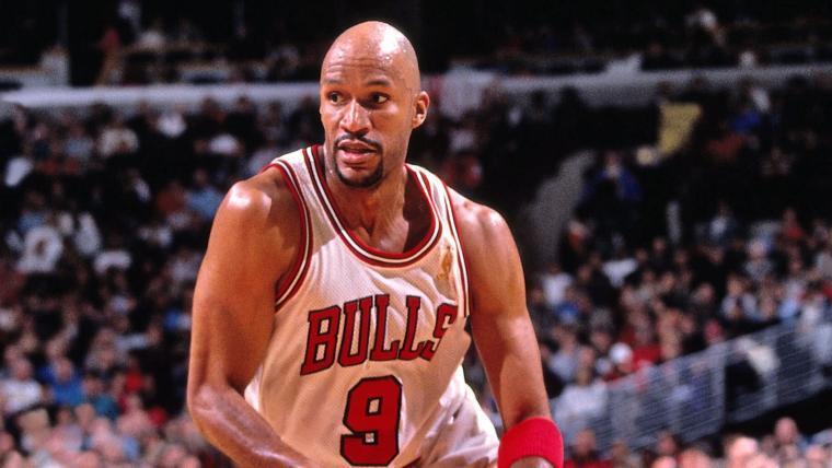 Ron Harper Signed Chicago Jersey (PSA COA) 3x Bulls World Champ Guard 1996–1998