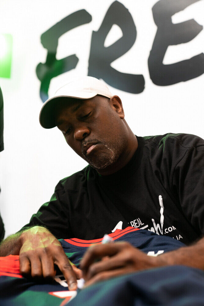 Gary Payton Signed 2000 Sydney Olympics Team USA Jersey (Beckett Hologram) Guard