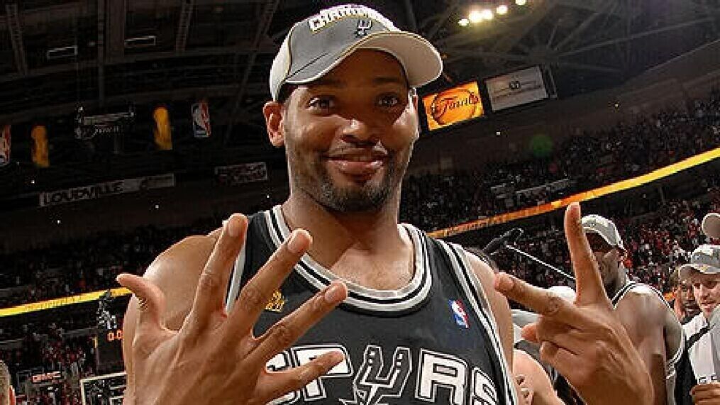 Robert Horry Signed Spurs Jersey (Beckett) San Antonio 7xNBA Champion / Forward