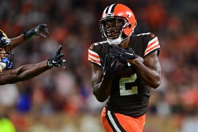 Amari Cooper Signed Cleveland Browns Jersey (Beckett) Pro Bowl Wide Receiver