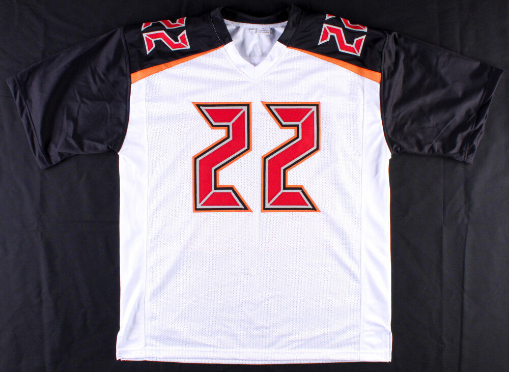 Ronald Jones II Signed Tampa Bay Buccaneers Jersey (Beckett Holo) 2018 2nd Rd Pk