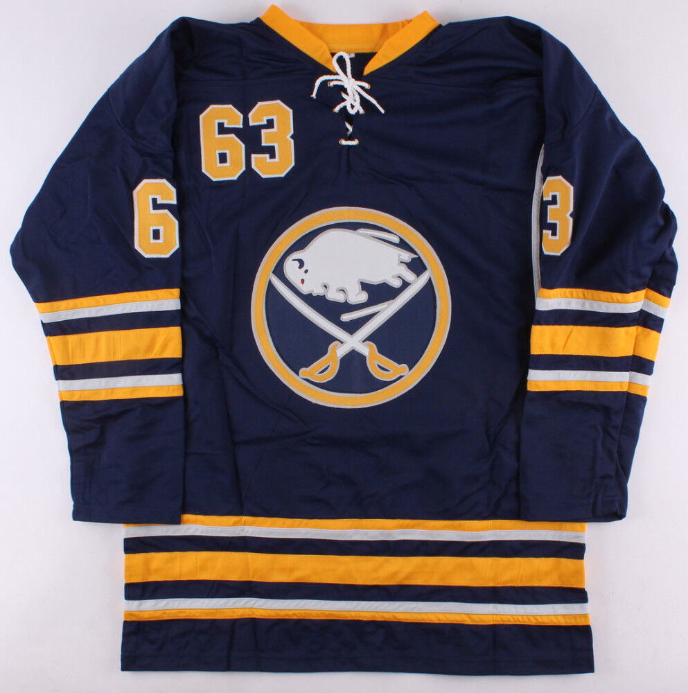 Tyler Ennis Signed Buffalo Sabres Jersey (Beckett COA) NHL Career 2009–present