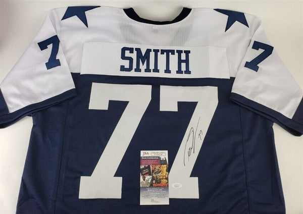 Tyron Smith Autographed Signed Jersey - White - Beckett Authentic at  's Sports Collectibles Store