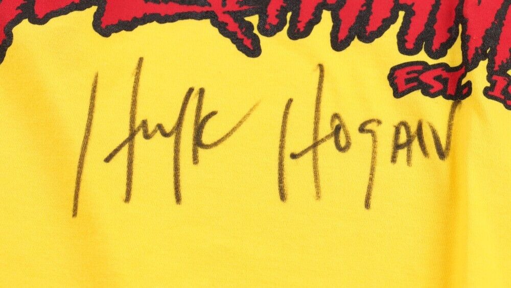 Hulk Hogan Signed Hulkamania T-Shirt (JSA) 12x World Champion Wrestler WWF & WCW