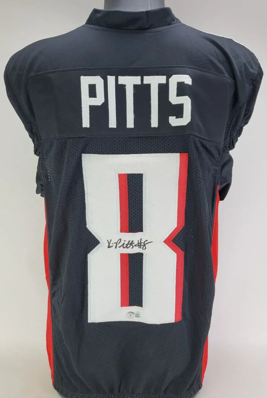 Kyle Pitts Signed Atlanta Falcons Jersey (Beckett) Pro Bowl Tight End / Ex-Gator
