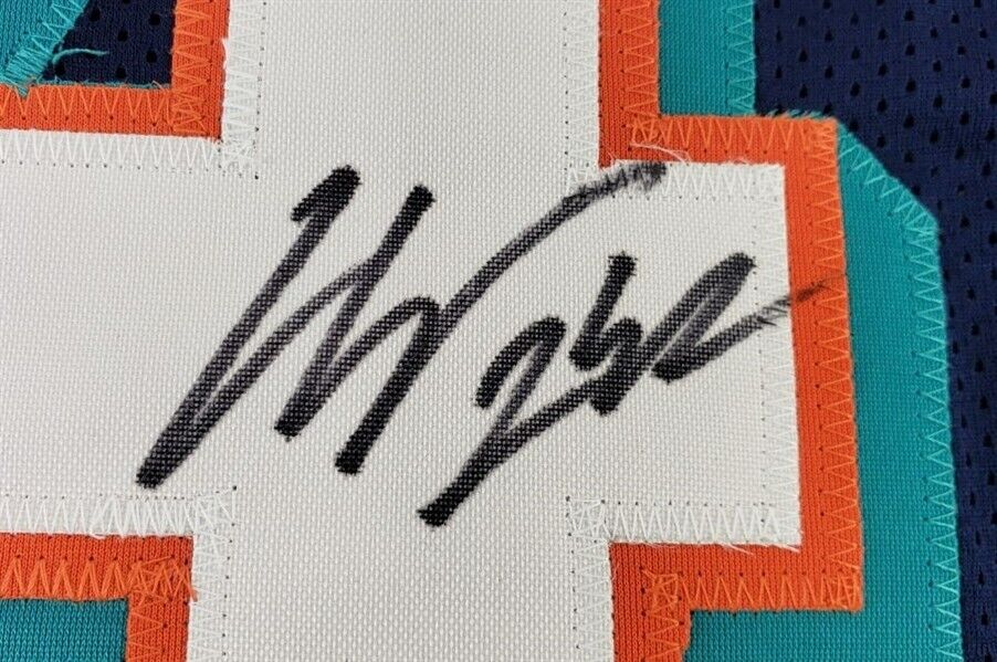 Christian Wilkins Signed Miami Dolphins Jersey (PSA COA) 2019 1st Round Pick DT