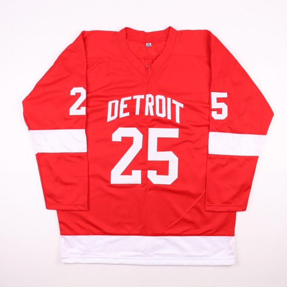 Darren McCarty Signed Detroit Red Wings Jersey (JSA COA) 4xStanley Cup Champion