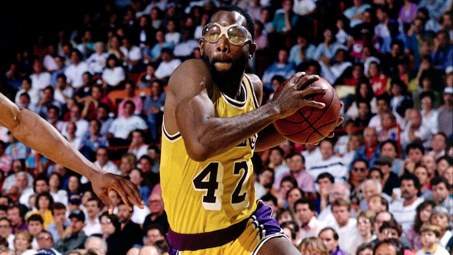 James Worthy Signed Lakers 35" x 43" Framed Jersey (Beckett Holo) 3xNBA Champion