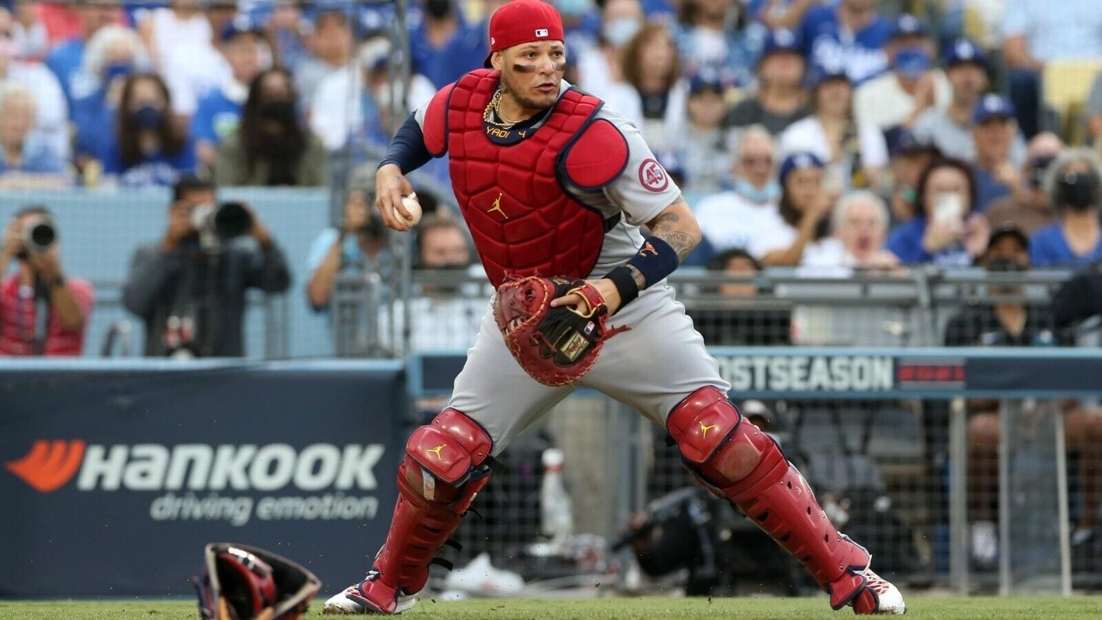 Yadier Molina Signed St. Louis Cardinals Jersey (Beckett) 10xAll Star Catcher