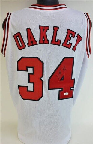 Charles Oakley Chicago Bulls Signed Jersey (JSA COA) 1994 NBA All-Star Forward