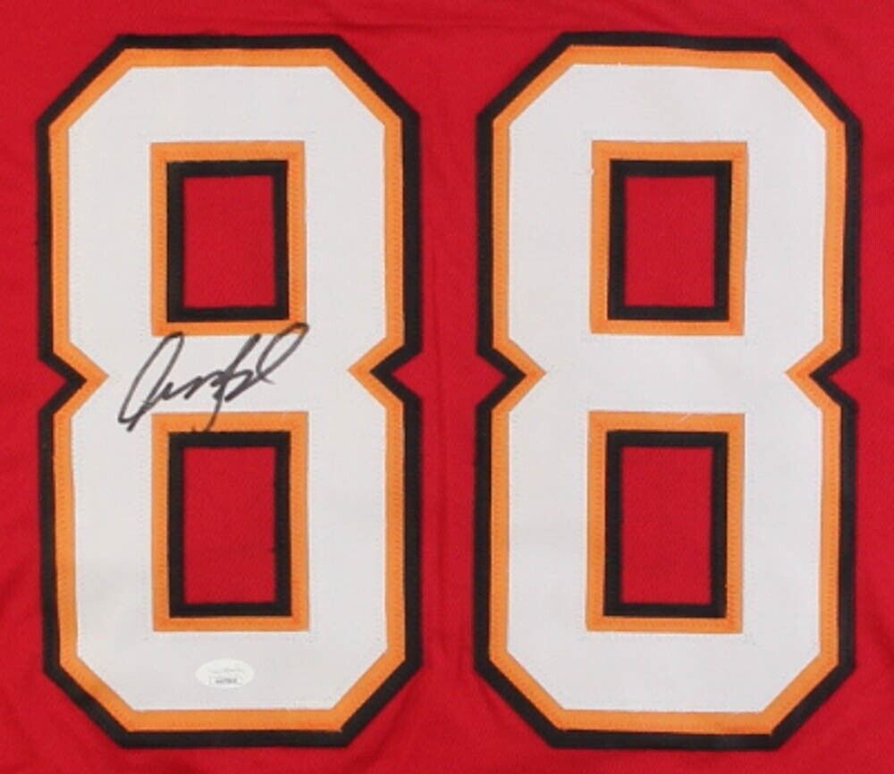 Anthony Becht Signed Tampa Bay Buccaneer Jersey (JSA COA) 1st Round Pick 2000 TE