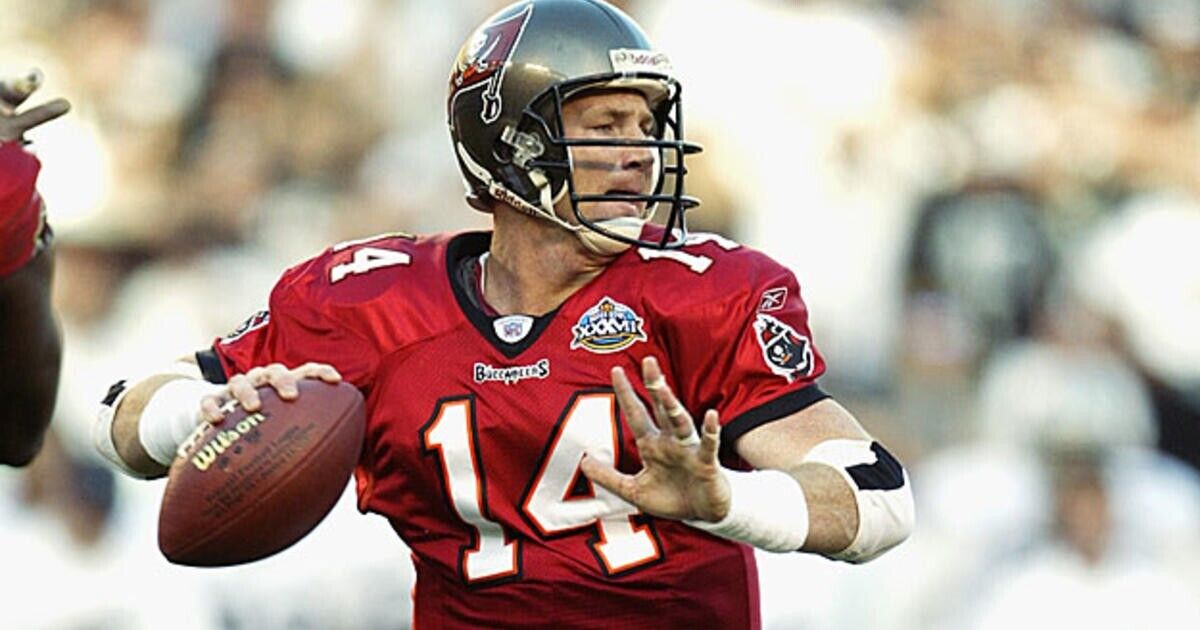 Brad Johnson Signed Buccaneers Jersey Inscribed "SB 37 Champs!" (Beckett Holo)