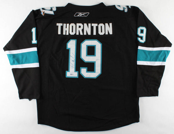 Joe Thornton Signed Boston Bruins Jersey. Hockey Collectibles, Lot  #41253