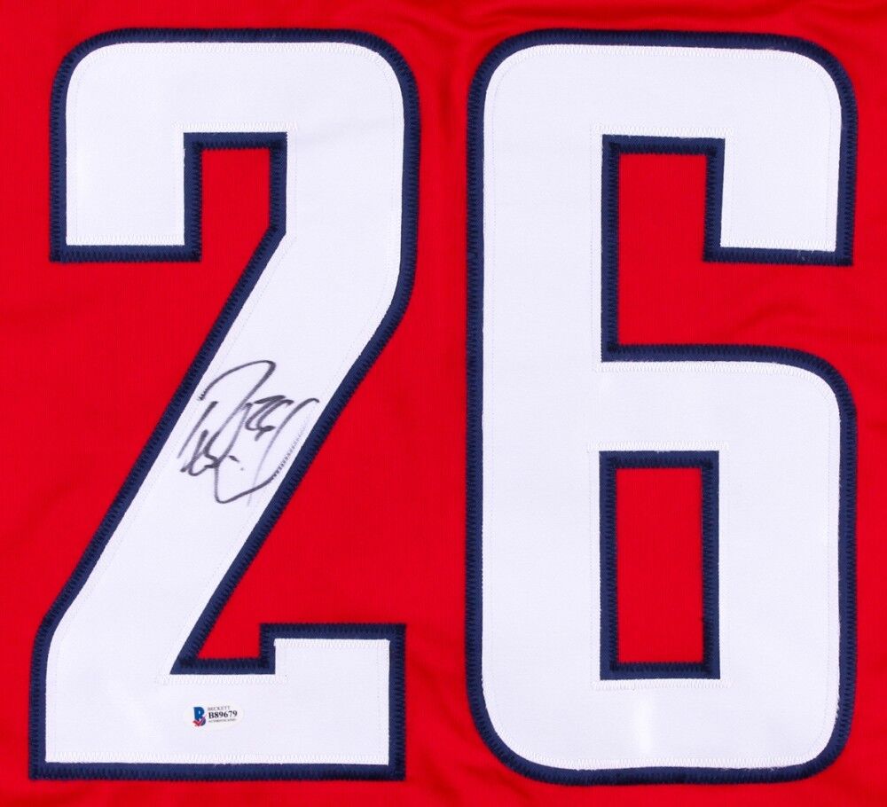 Daniel Winnik Signed Capitals Jersey (Beckett COA) Playing career 2006–present