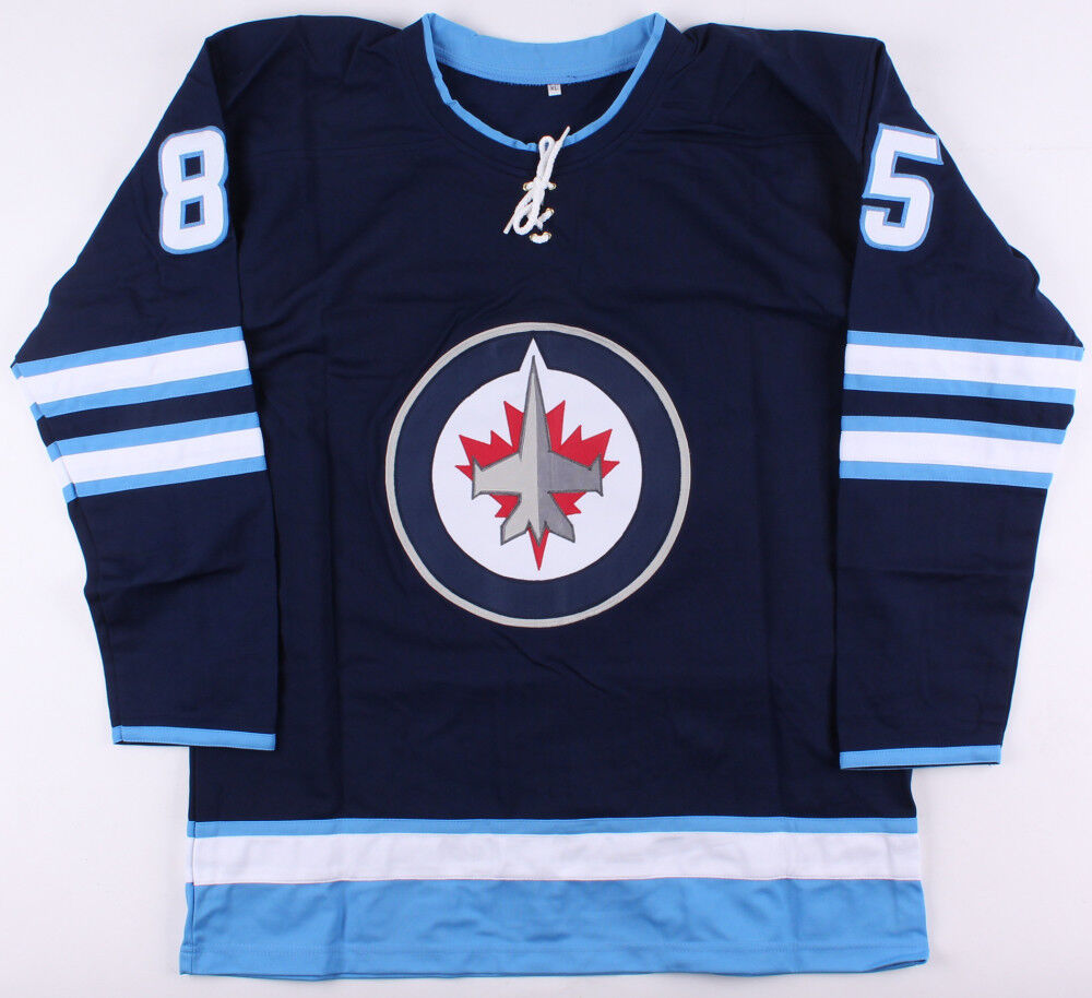 Mathieu Perreault Signed Jets Blue Jersey (Beckett) Winnipeg 2nd Line Center