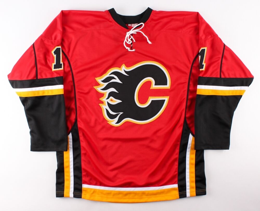 Brian Elliott Signed Calgary Flames Jersey (Beckett COA) NHL Career 2006–present
