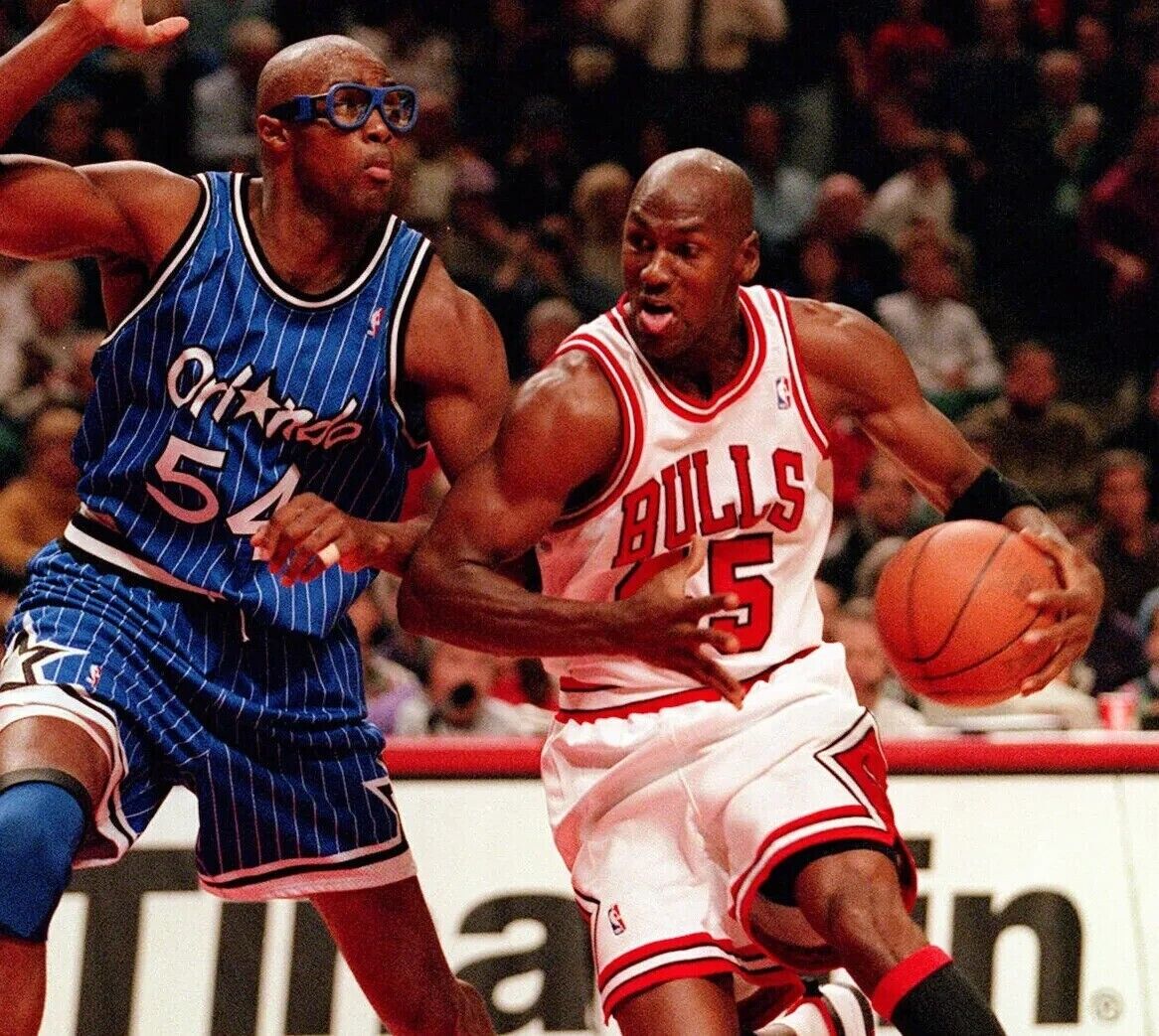 Horace Grant Signed Orlando Magic Jersey (JSA COA) 4xNBA Champion, Bulls, Lakers