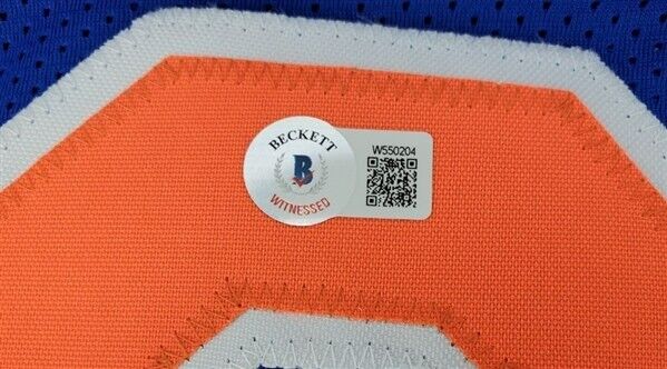 Dick Barnett Signed New York Knicks Jersey (Beckett) 2xNBA Champion 1970 & 1973