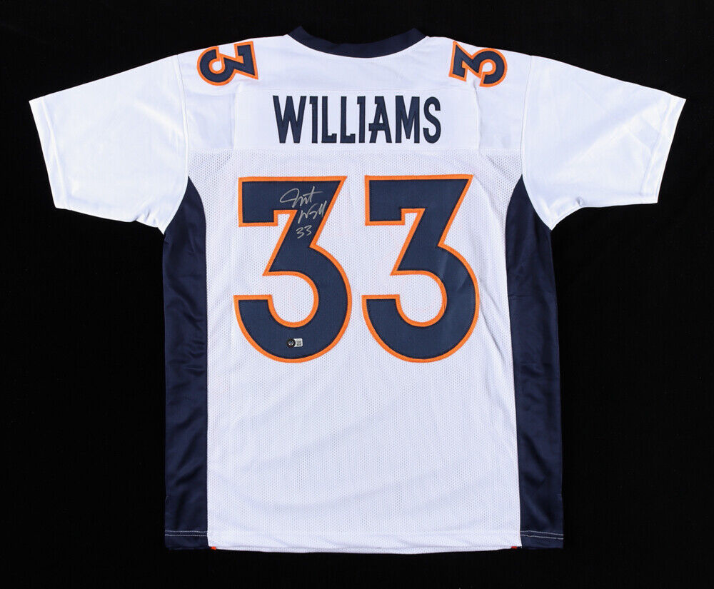 Javonte Williams Signed Denver Bronco White Jersey (Beckett Holo) 2021 2nd Rd Pk