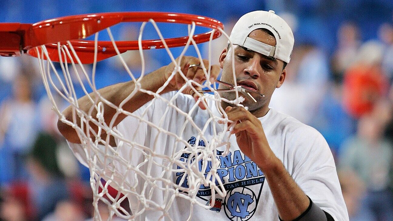 Sean May Signed North Carolina Tar Heels Jersey (Beckett) 2005 NCAA Champion