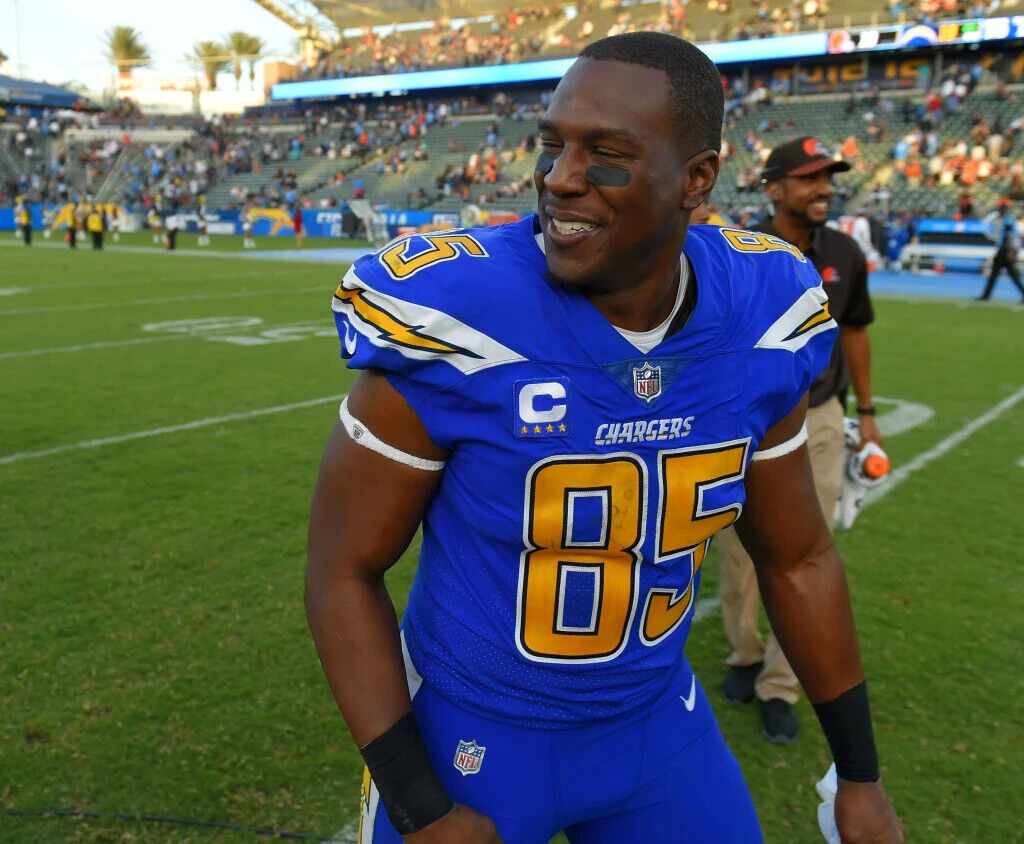 Antonio Gates Signed San Diego Chargers Jersey (JSA COA) 8×Pro Bowl Tight End