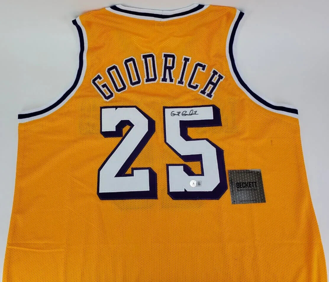 Gail Goodrich Signed Los Angeles Lakers Jersey (Beckett COA)1972 NBA Champ Guard