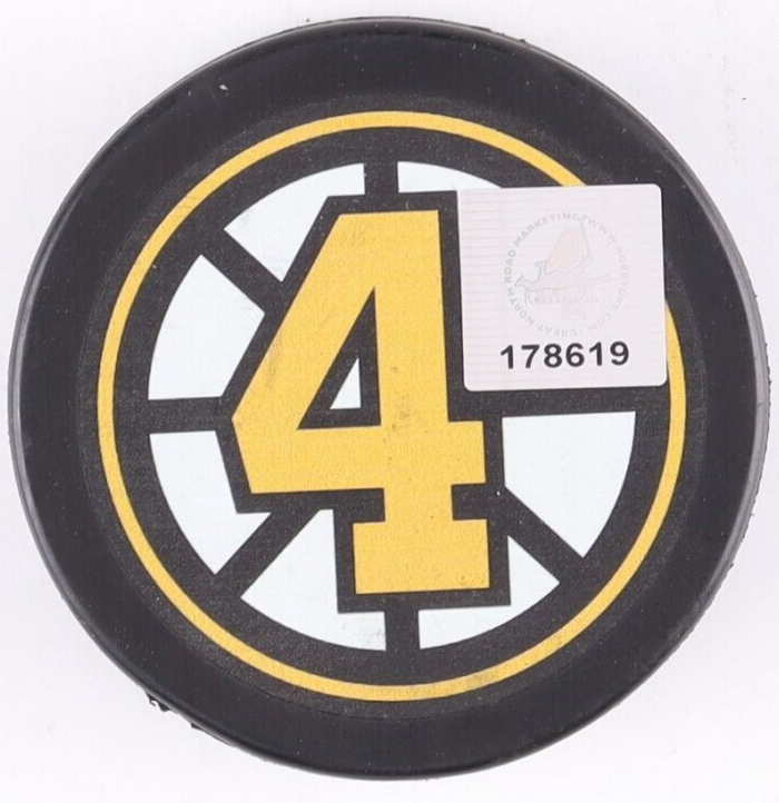 Bobby Orr Signed Boston Bruins Flying Goal Logo Hockey Puck (Bobby Orr GNR COA)