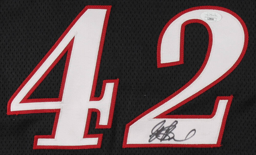 Elton Brand Signed Philadelphia 76ers Jersey (JSA COA) 1999 #1 Overall Pick