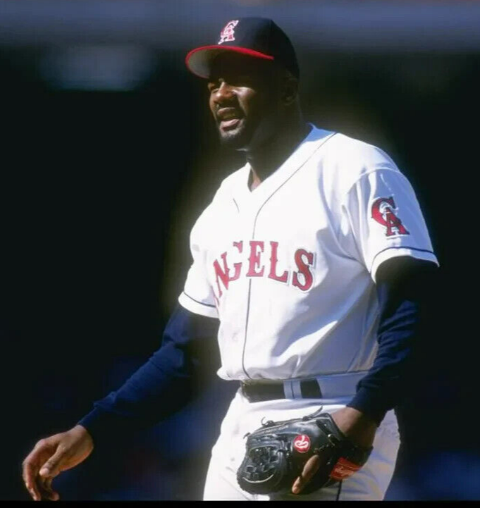 Lee Smith Signed N.L. Baseball (Beckett) Cubs, Cardinals, Red Sox, Yankees, Reds
