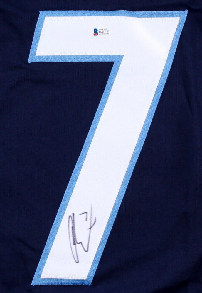 Ben Chiariot Signed Winnipeg Jets Jersey (Beckett COA) NHL career 2010–present