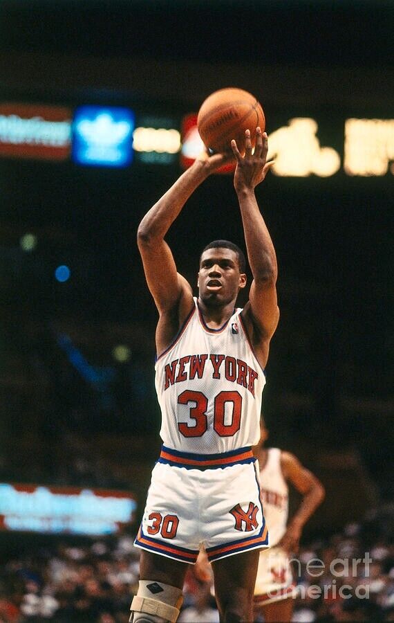 Bernard King Signed New York Knicks Jersey (PSA/DNA COA) 4xNBA All Star Forward