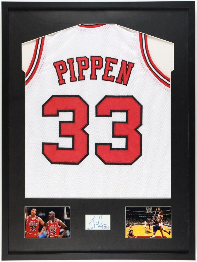 Scottie Pippen Signed Framed Cut Display w Jersey (PSA) Chicago Bulls 6xChampion