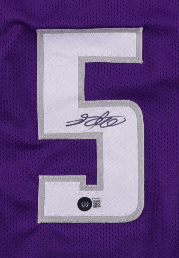 De'Aaron Fox Signed Sacramento Kings Jersey (Beckett) 2017 1st Rnd Pk-#5 Overall