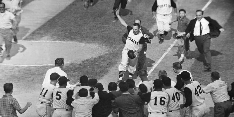 Bill Mazeroski Signed Pittsburgh Pirate Jersey (Beckett) 1960 Game 7 Walk Off HR