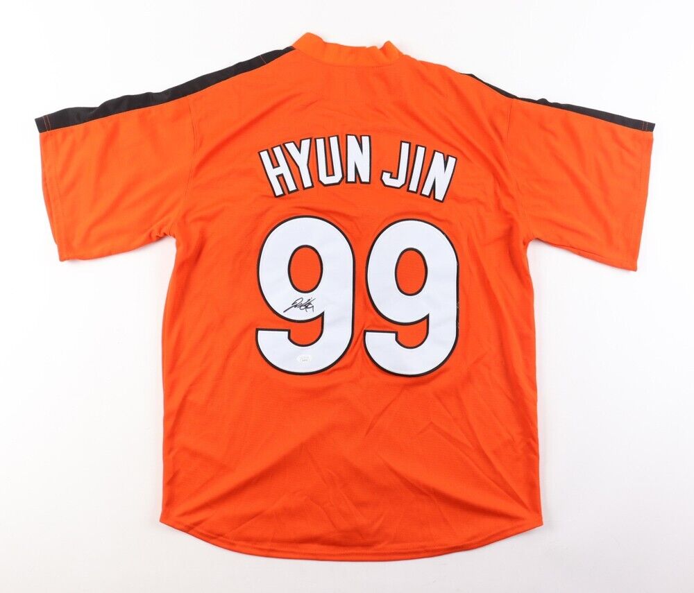 Hyun-Jin Ryu Signed K.B.O.'s Hanwha Eagles Jersey (JSA COA) Dodgers & Blue Jays